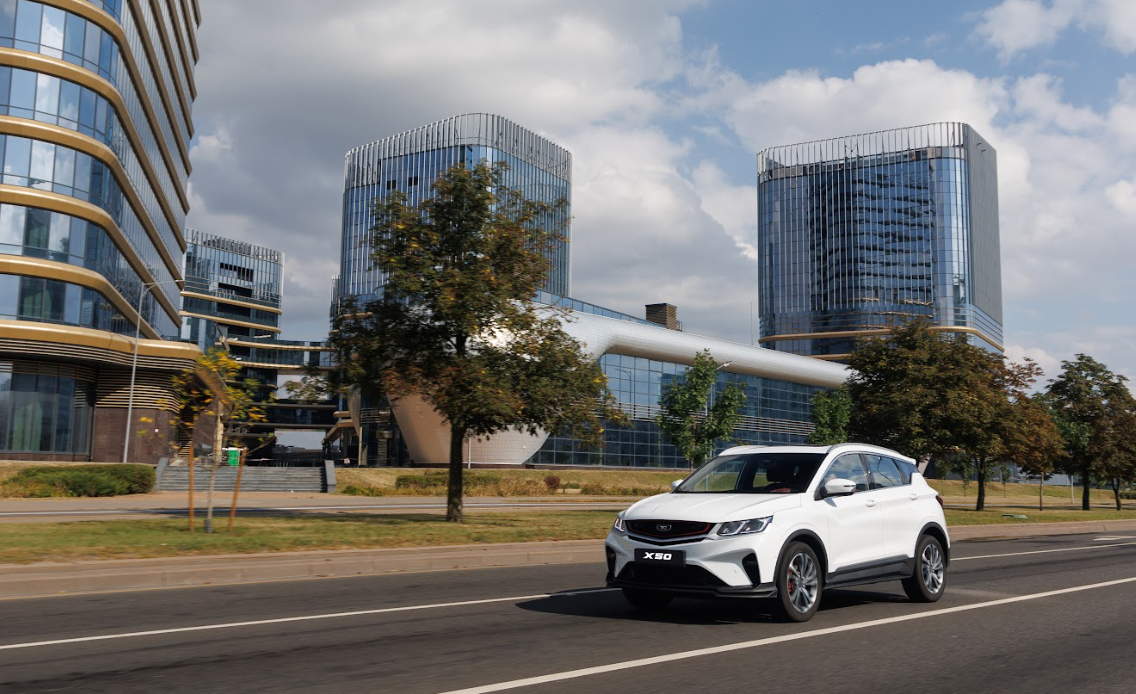 BELGEE X50 Дизайн и посадка за рулём